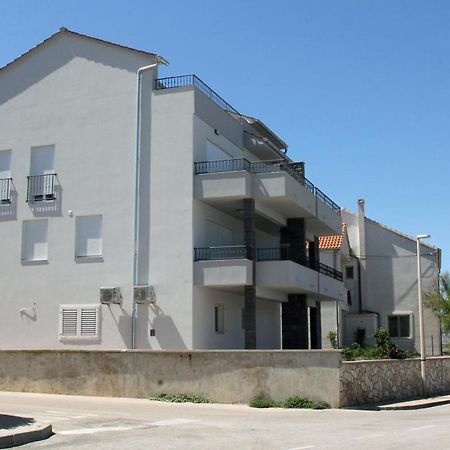 Apartmani Sara 2 Betina  Extérieur photo