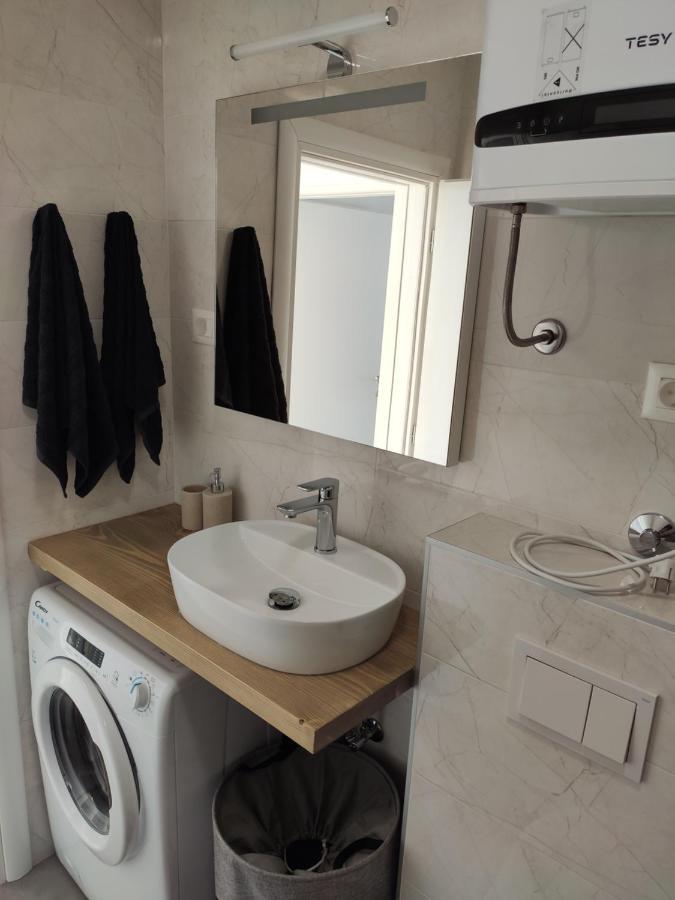 Apartmani Sara 2 Betina  Extérieur photo