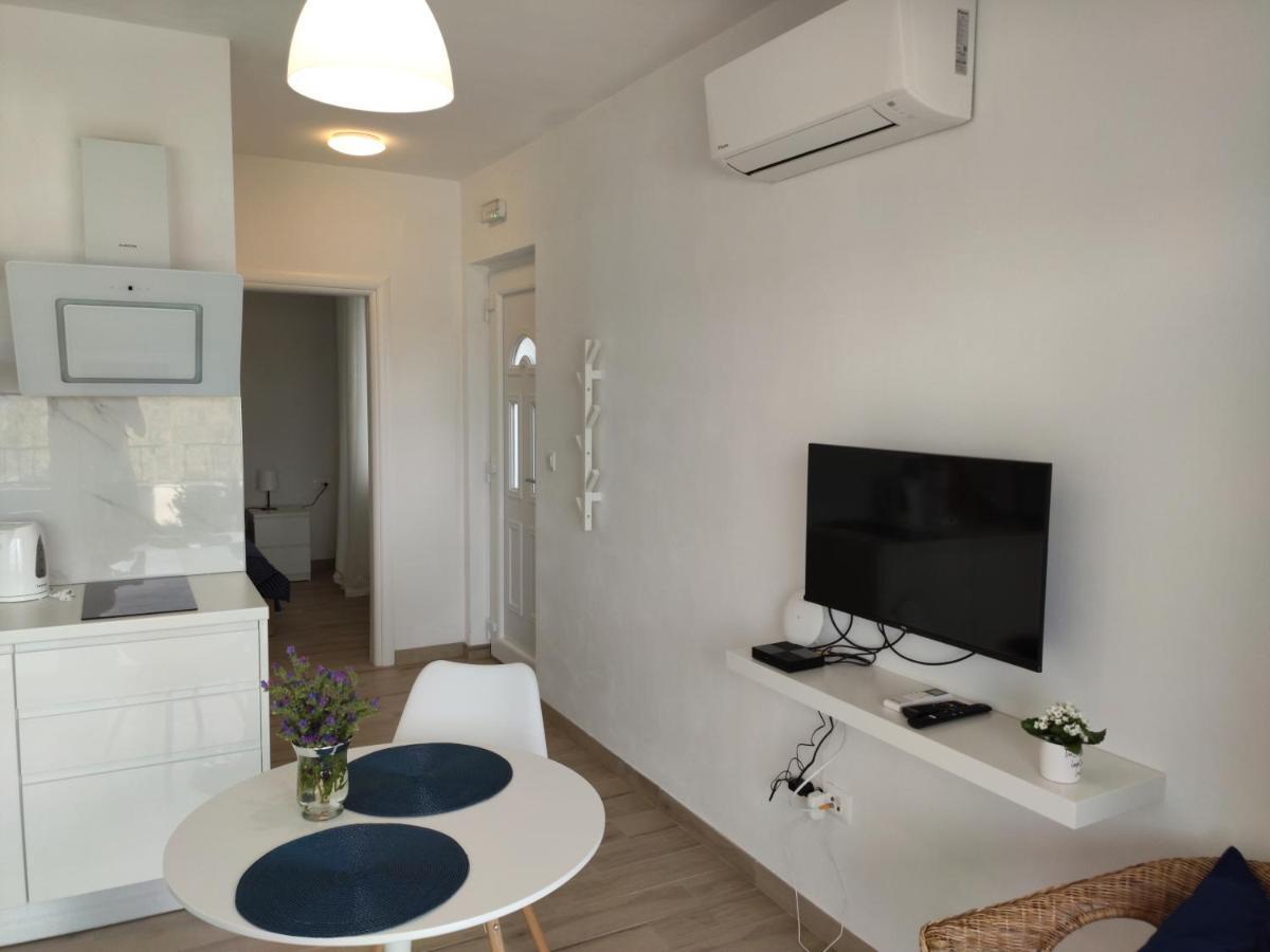 Apartmani Sara 2 Betina  Extérieur photo